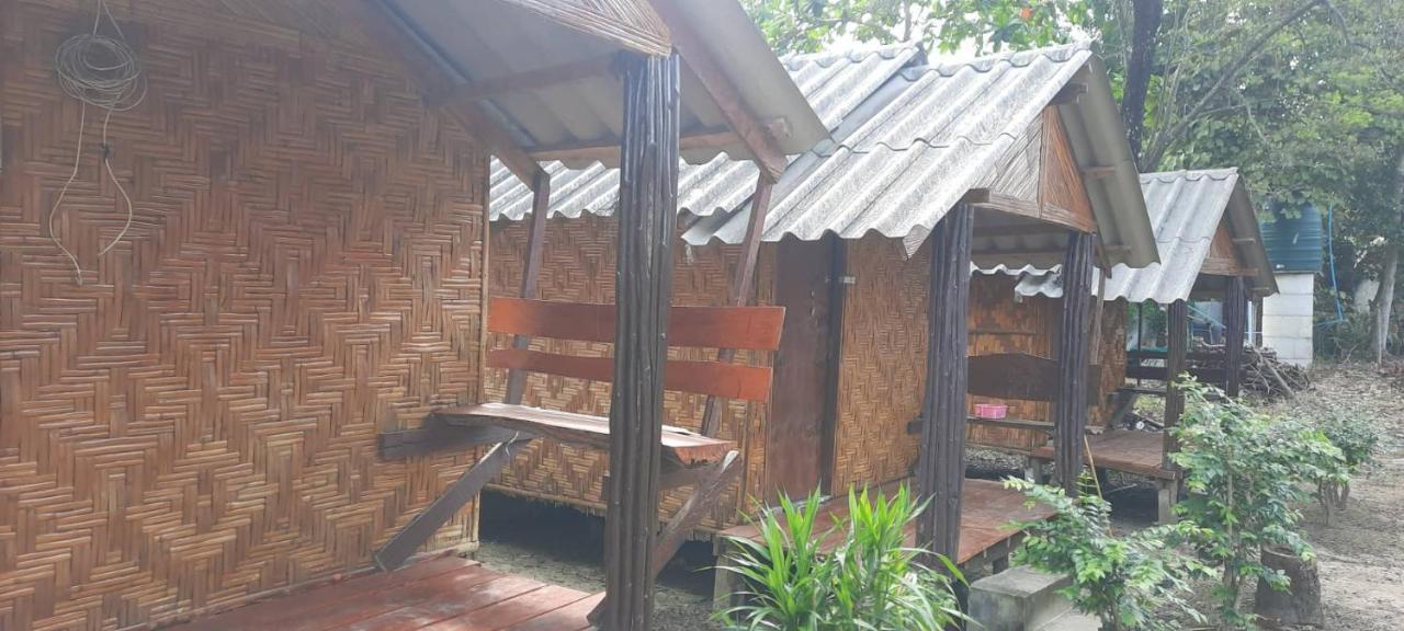 Chill Chill Long Beach Hostel Ko Lanta Eksteriør bilde