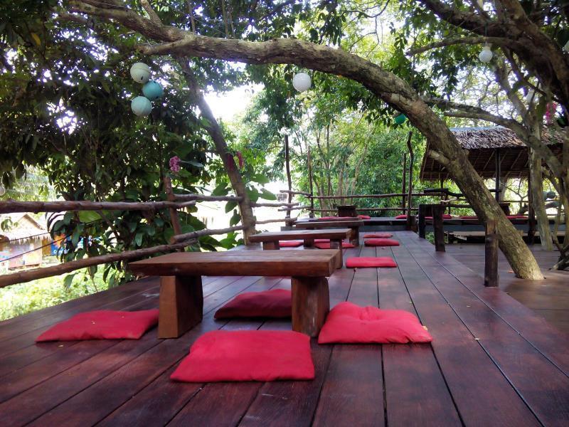 Chill Chill Long Beach Hostel Ko Lanta Eksteriør bilde